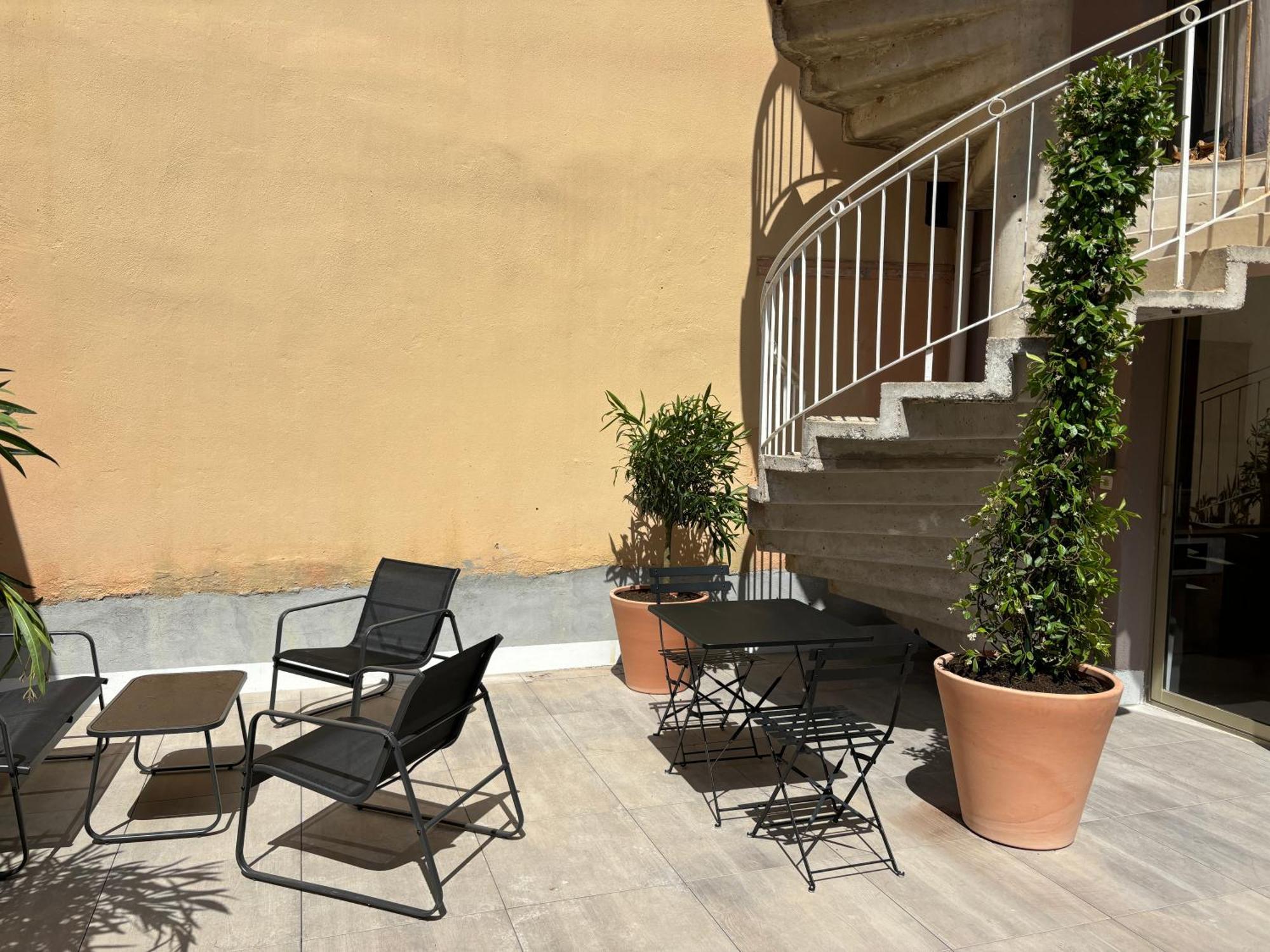 Studio Spacieux Avec Patio En Centre Ville キャバレール・シュル・メール エクステリア 写真